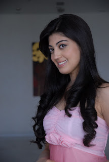 Pranitha Stills [cinebrain.in]