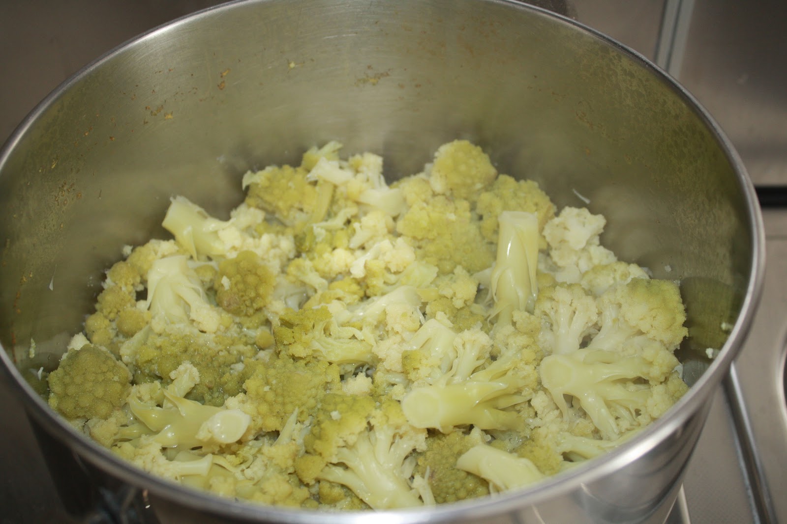 La Cuciniera Moderna Vellutata di broccolo romanesco la ricetta più light che ci sia!