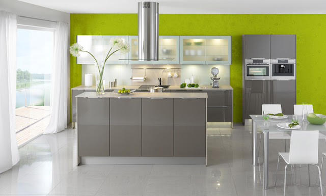 cocina-gris-con-pared-verde