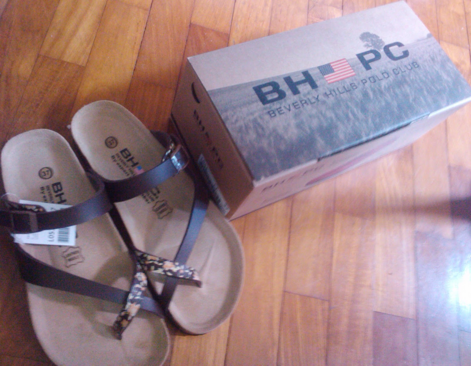 The Art of Uni's Musical: Ang Pow shopping haul at Jurong Point mall :)