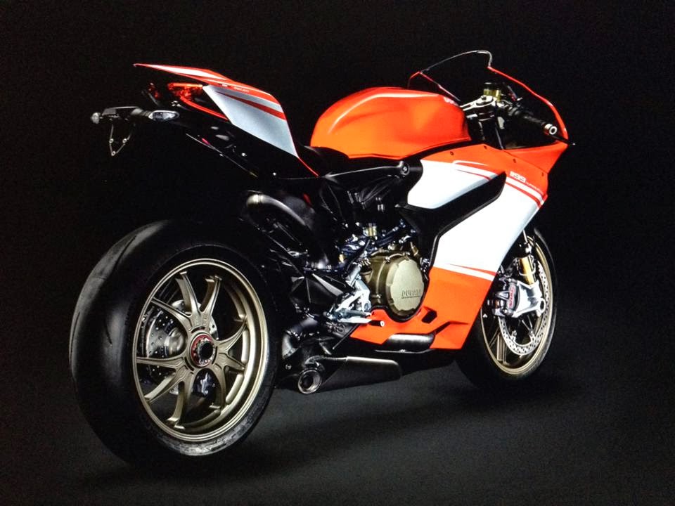2014 1199 Superleggera Ducati Pictures: Tigho NYDucati 4