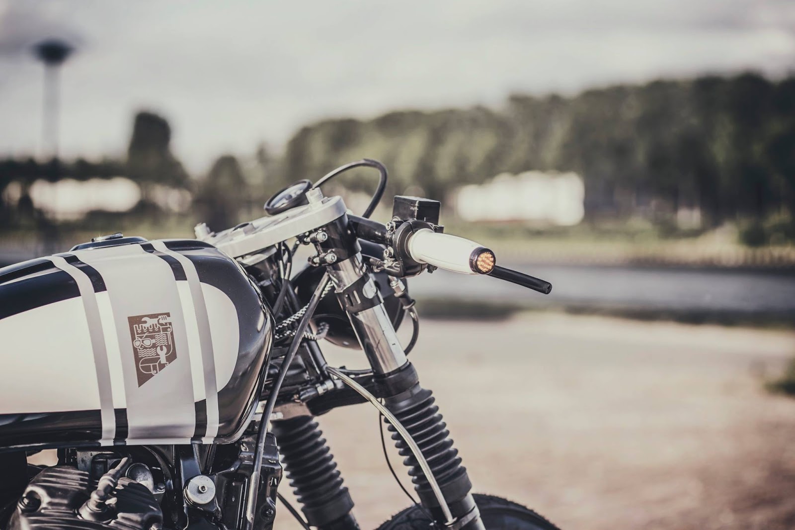 Wrench Kings GL 500 RocketGarage Cafe Racer Magazine