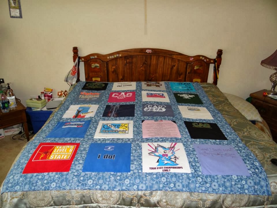 Growth in God: 23 Christmas Quilts in 40 days