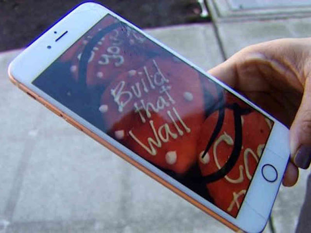 Biskuit “Build That Wall” Paksa Pedagang Roti untuk Minta Maaf Biskuit “Build That Wall” Paksa Pedagang Roti untuk Minta Maaf