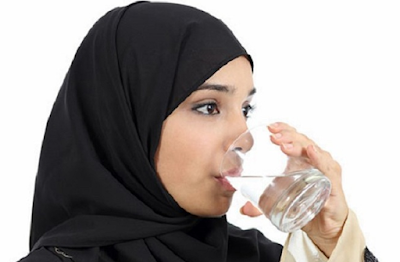 Memperbanyak Mengkonsumsi Air Putih Memperbanyak Mengkonsumsi Air Putih