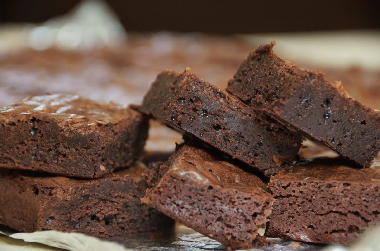Deep dark chocolate brownies | Cheesy Pennies