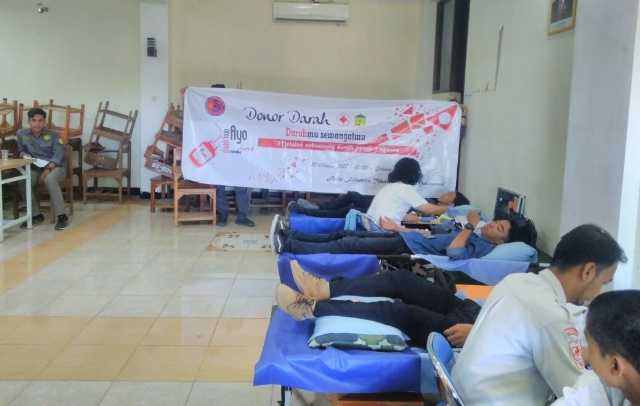 Milad Ke-10 MRC, Puluhan Civitas Akademik UPRI Donorkan Darah