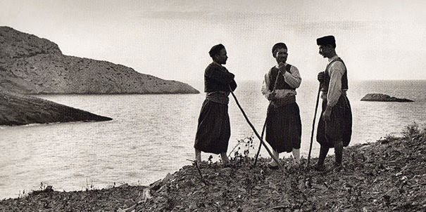 30 νοσταλγικές φωτογραφίες από την παλιά Ελλάδα!