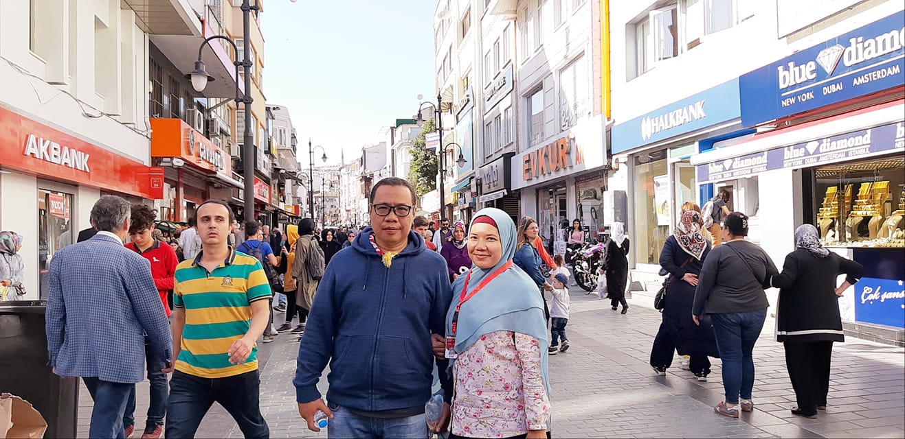 pengalaman saya dan suami perjalanan ibadah umroh city tour istanbul plus turki yang mengesankan bersama alhijaz indowisata nurul sufitri mom lifestyle blogger traveling culinary turkish airlines