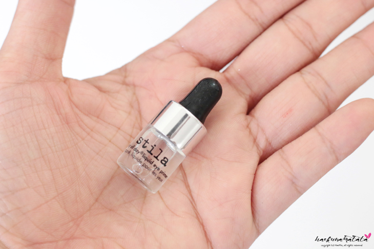 Stila Magnificent Metals Foil Finish Eyeshadow Kitten Review, Swatches, MOTD Stila Magnificent Metals Foil Finish Eyeshadow Kitten Review, Swatches, MOTD