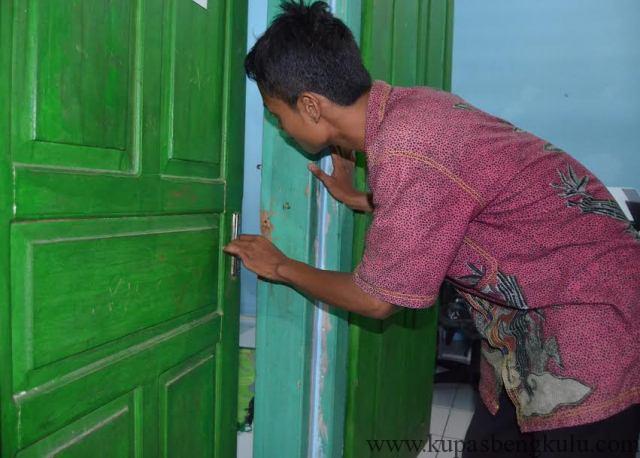 Kisah Nyata Seseorang Masuk Syurga Karena Mengintip Wanita Mandi, Kok