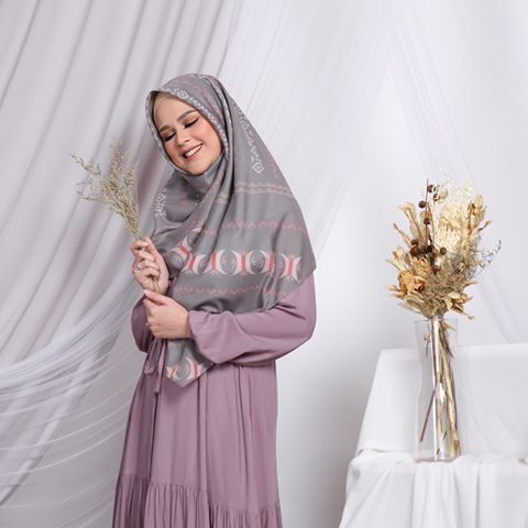 cut meyriska ig, cut meyriska dan roger, cut meyriska dulu, cut meyriska menikah, roger danuarta, cut meyriska teuku rizky novaldy, biodata cut meyriska dan roger danuarta, youtube cut ratu meyriska.