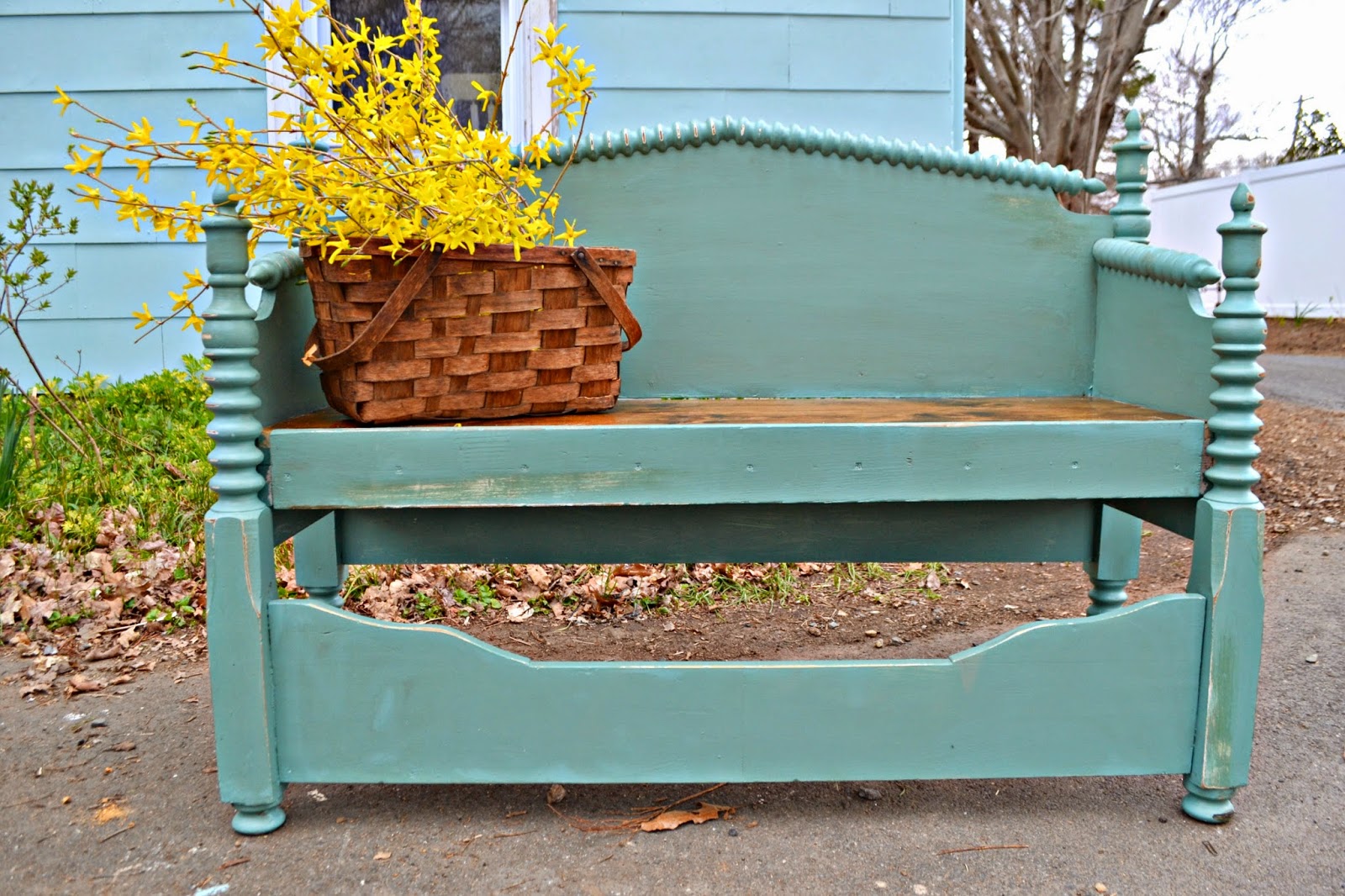 Heir and Space Antique Spool Turned Bed Turned Bench