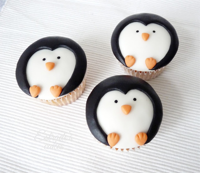 cupcakes de pingüinos con fondant - 01