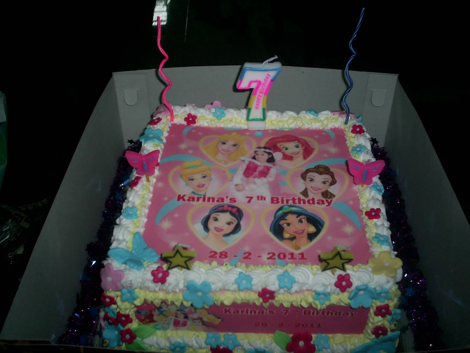 Shereena Cakes Semarang Princess Cake  Cupcake Edible 