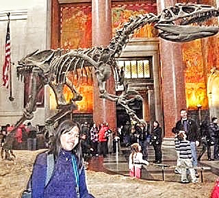dinosaur at Museum of Natural History New York photo of Gurlayas 2010