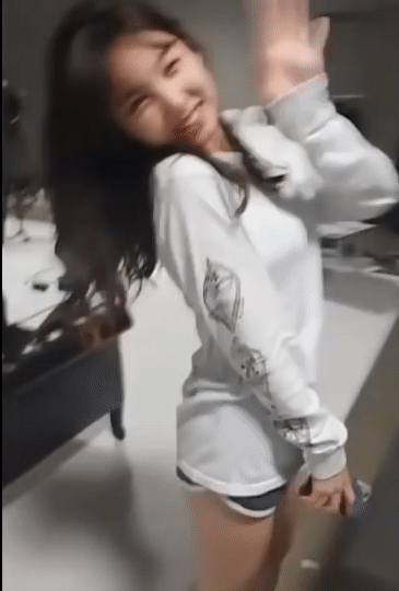 모모 따라하는 멤버들 ㅋ