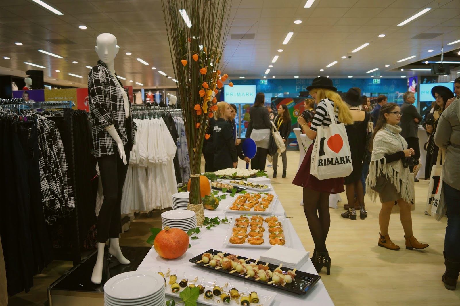 Einblicke. Ausblicke. Augenblicke. Primark Eröffnung Krefeld