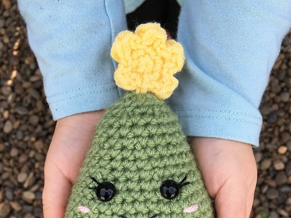 Mini Amigurumi Christmas Tree - A Free Crochet Pattern