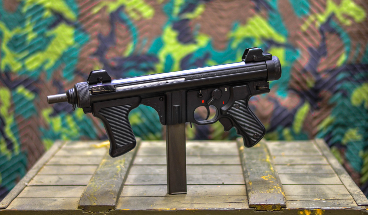 daily timewaster Beretta PM12S Submachine Gun