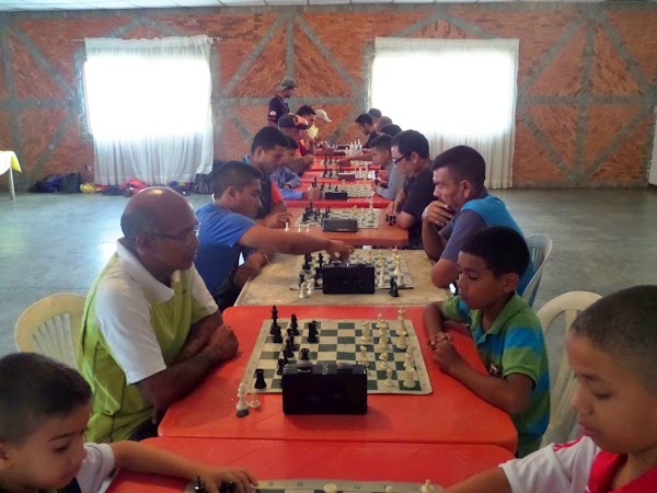 Con Gran Éxito ASOAJEDREZ Bolívar cerró programación con triunfo de Richard Rodríguez en el Trofeo IRT BLITZ de Fin de Año. Con Gran Éxito ASOAJEDREZ Bolívar cerró programación con triunfo de Richard Rodríguez en el Trofeo IRT BLITZ de Fin de Año.