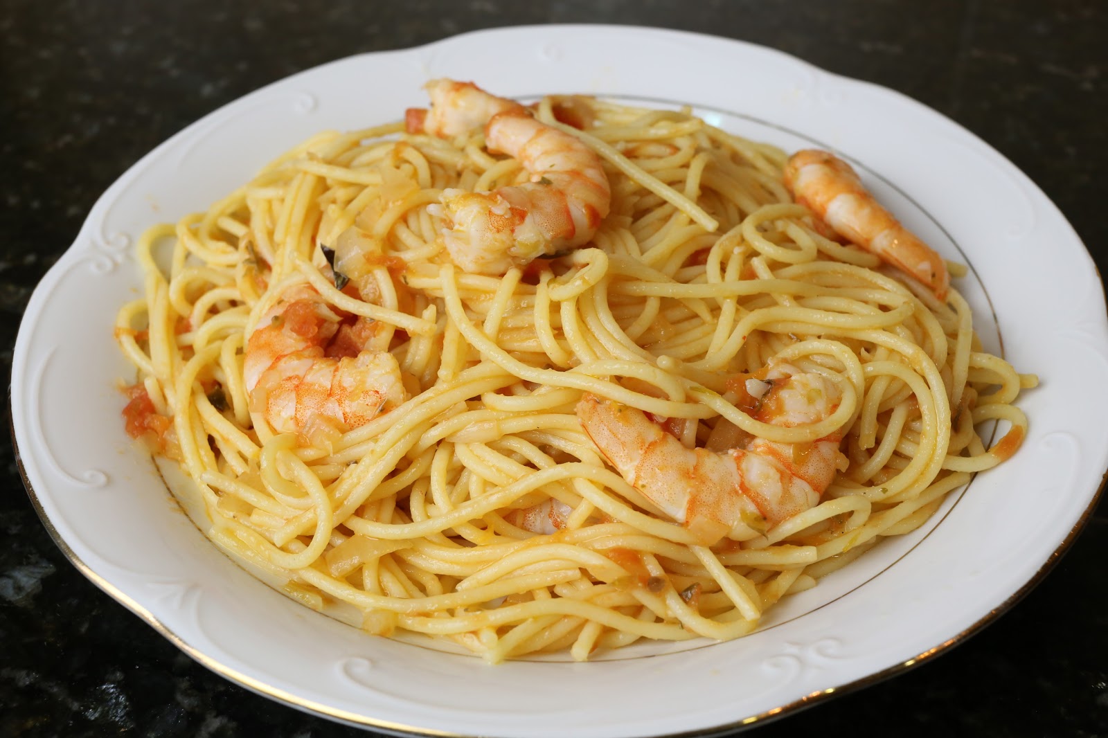 Cocina andaluza: Espaguetis con langostinos