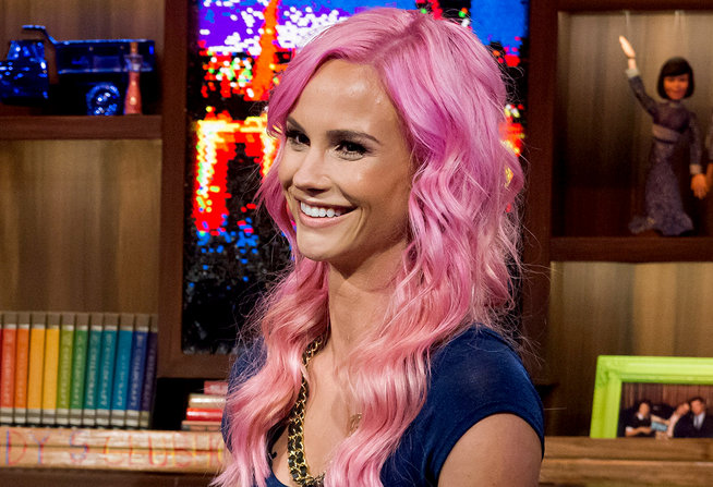Meghan King Edmonds Dyes Her Hair Pink To Honor Husband's Late Ex-Wife LeAnn  Huntley Edmonds-Horton!