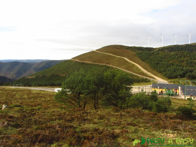 Bajando de La Vaga a las instalaciones del Parque Eólico