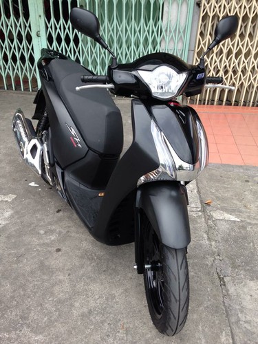 Sơn xe Honda Sh Việt màu đen nhám cực đẹp