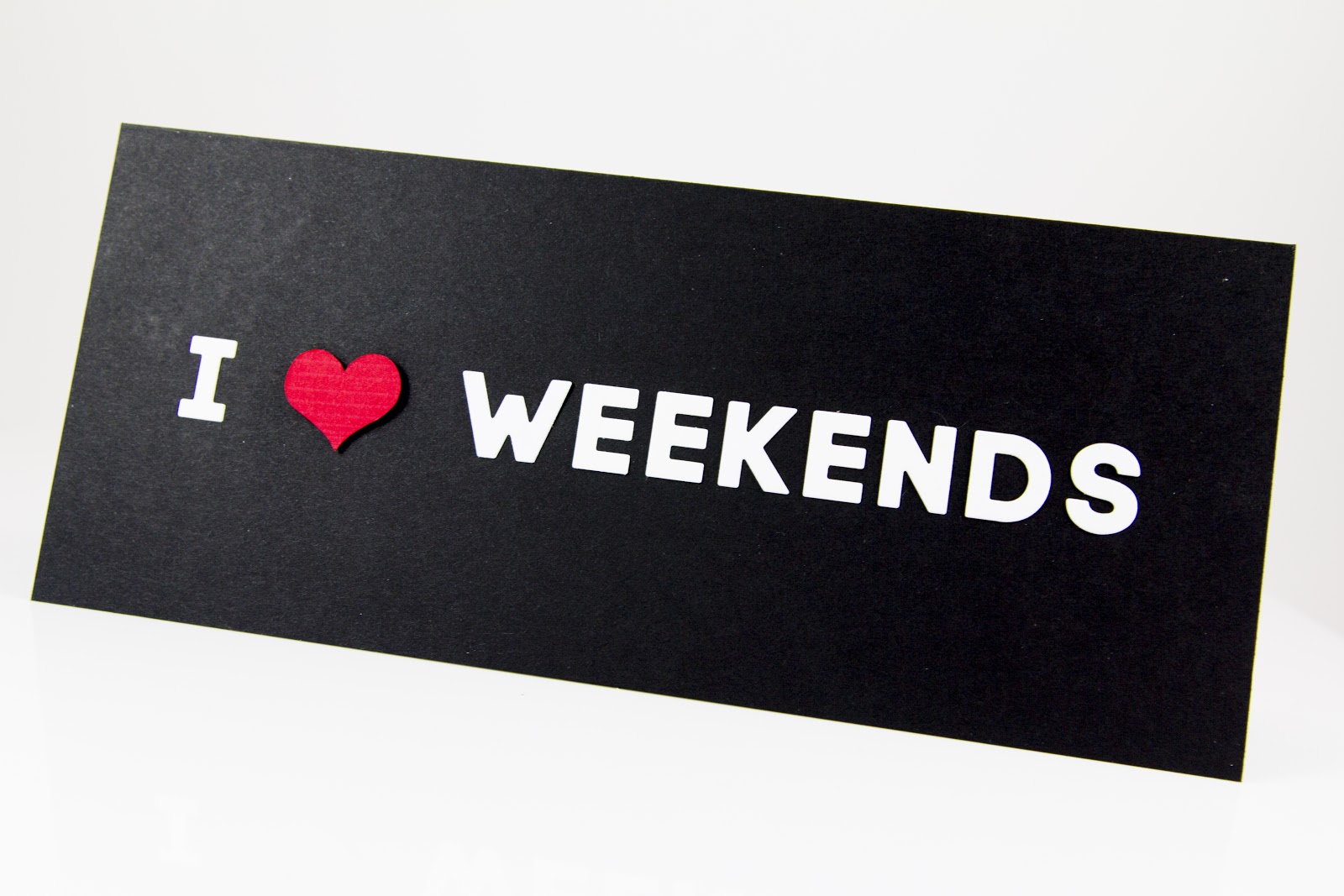 Weekend weekend we can. Weekend надпись. Уикенд картинки. Weekends надпись. Day off надпись.
