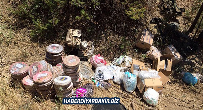 Diyarbakır Dicle ve Lice'de 2 PKK’li daha öldürüldü Diyarbakır Dicle ve Lice'de 2 PKK’li daha öldürüldü