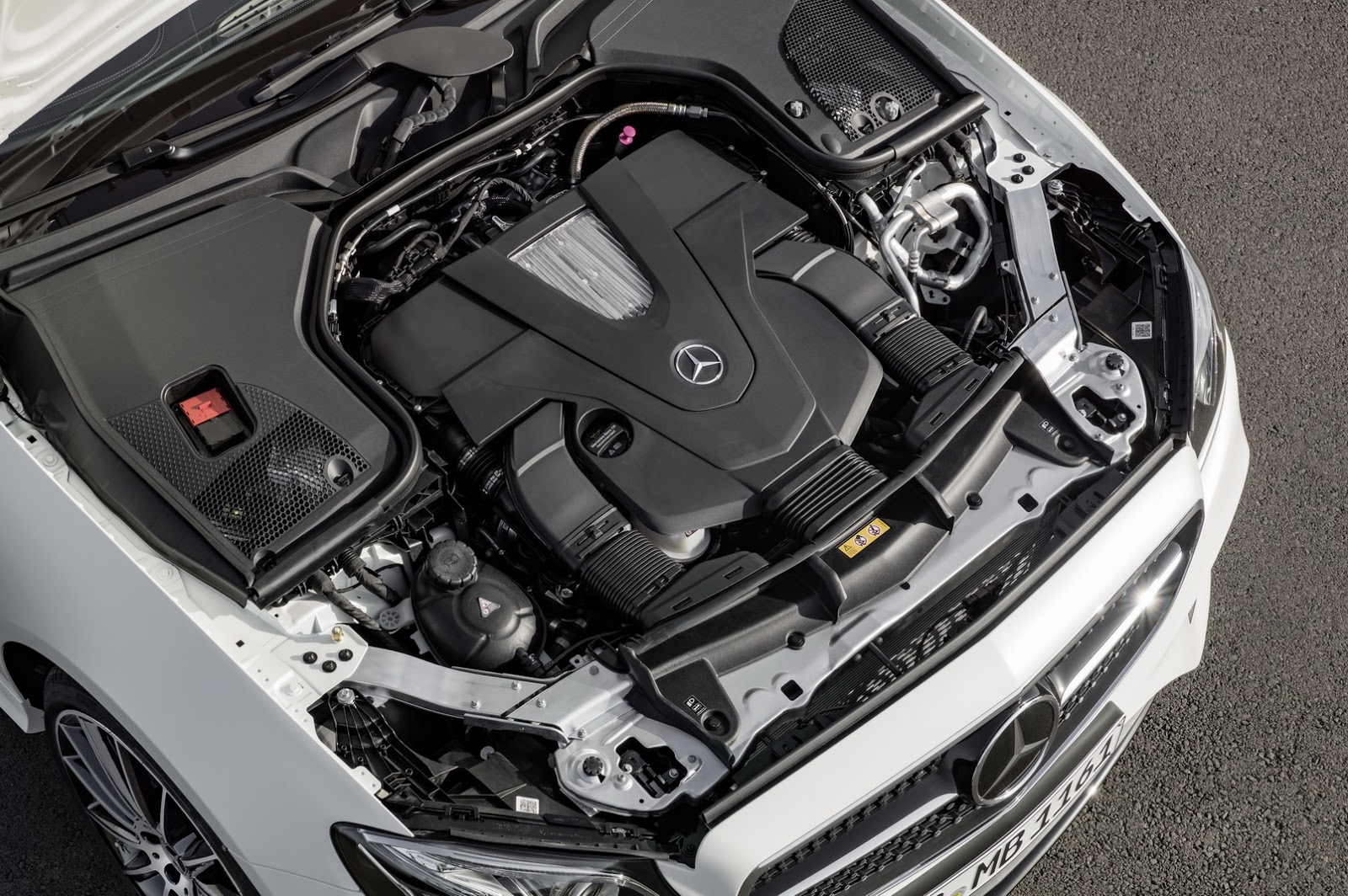 [Image: 2018-Mercedes-E-Class-Coupe-44.jpg]