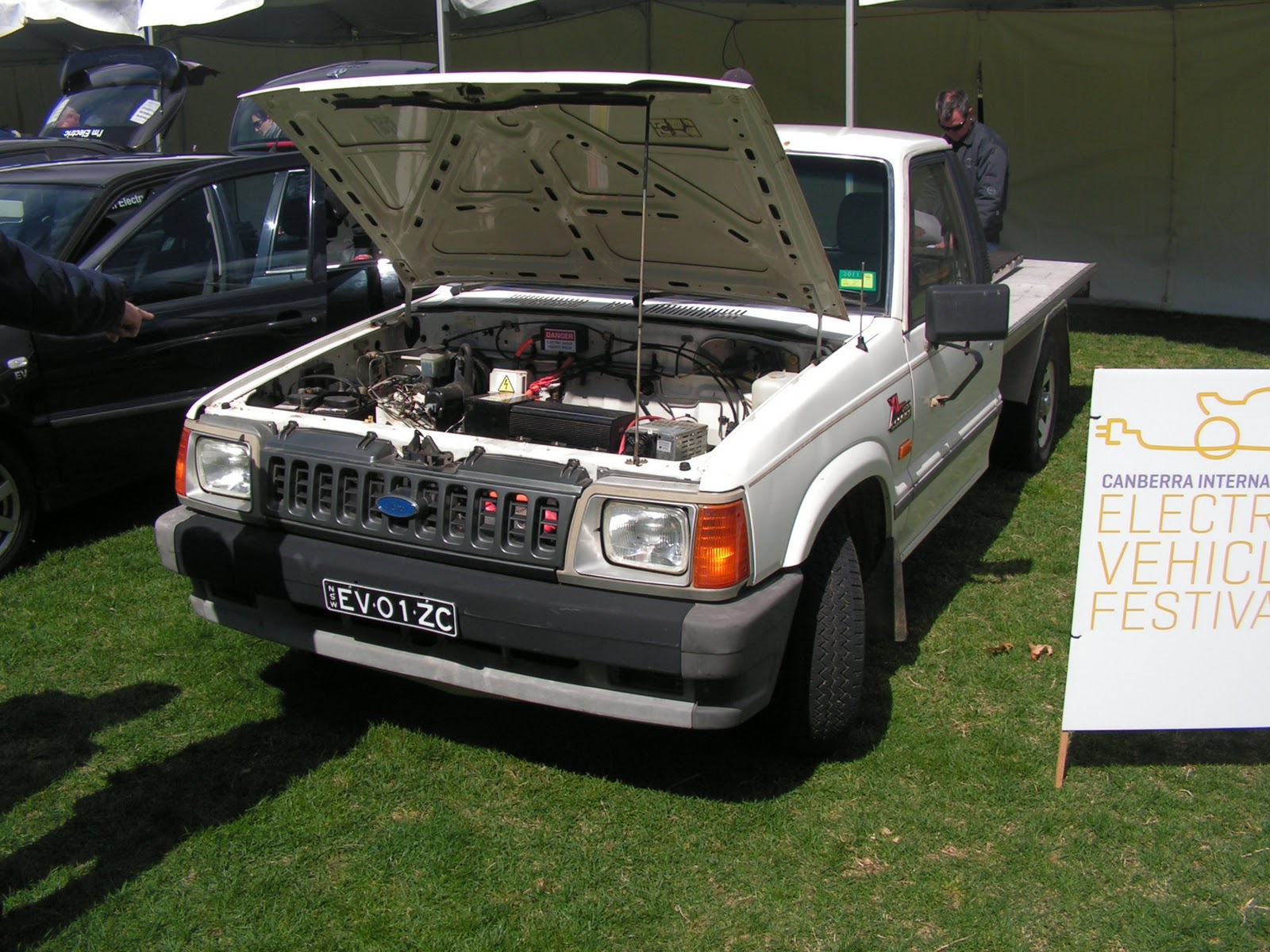 On Four Wheels Canberra Electric Vehicle Festival 2017 Lets Begin Our Wander Around The 2017 Canberra International Electric Vehicle Festival Beginning With A Small Display Of Homebuilt Cars And Light
