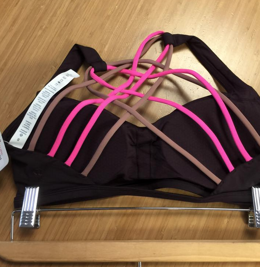 http://www.anrdoezrs.net/links/7680158/type/dlg/http://shop.lululemon.com/products/clothes-accessories/bras-light-support/Free-To-Be-Bra-Wild?cc=0002&sli=1