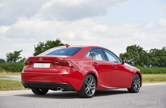 2016 Lexus IS200t F Sport Review 2016 Lexus IS200t F Sport Review