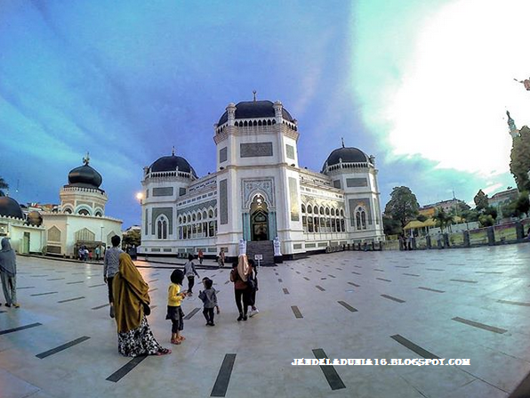 Masjid Raya Al Mashun, Masjid Megah Dan Wisata Religi Kota Medan