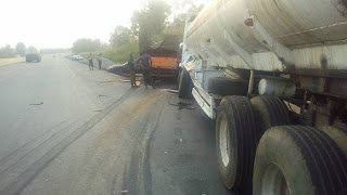 Man Crashes Into A Petrol Tanker In Ogun State (Photos) Oguncar-4