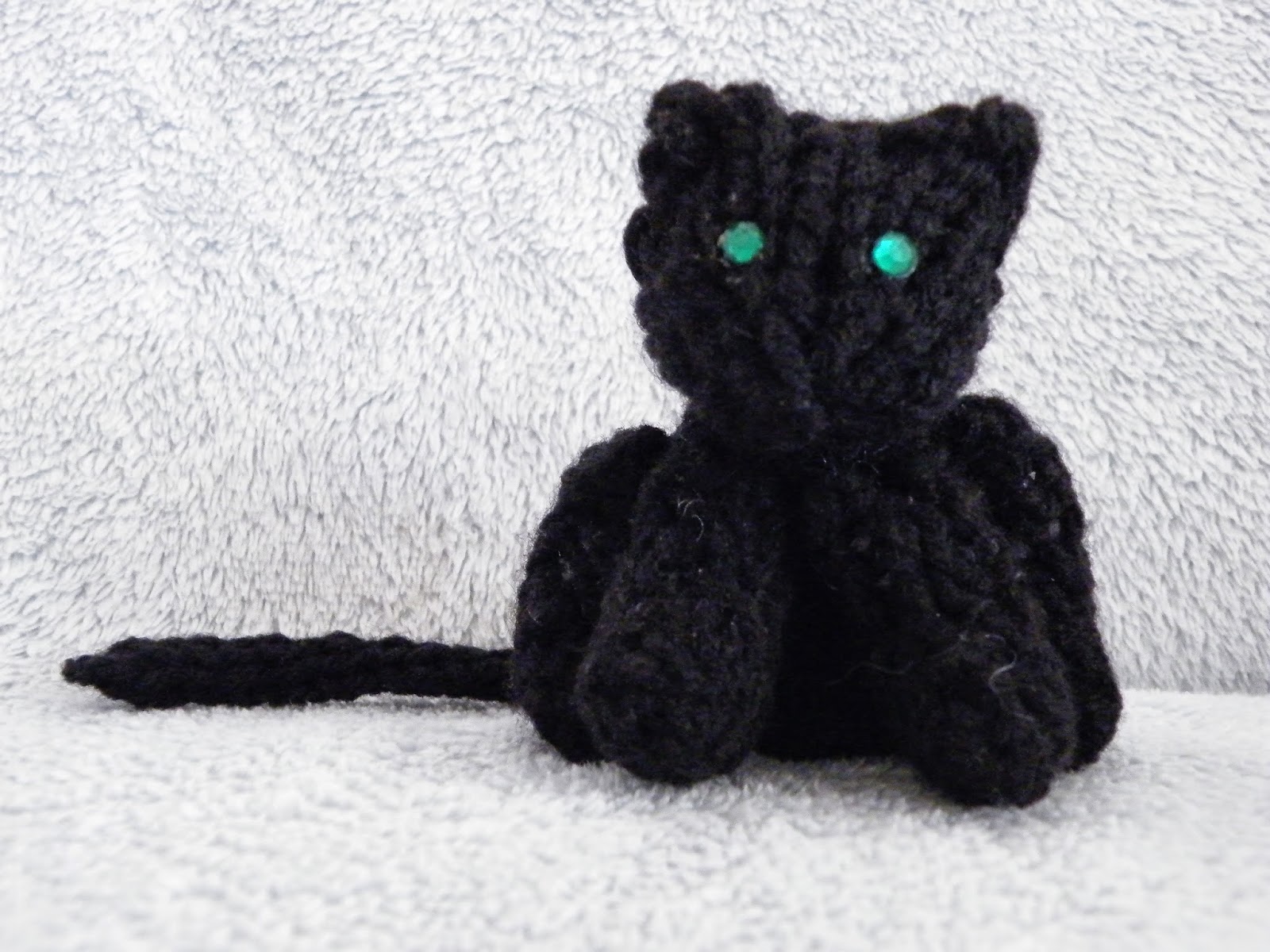The Loom Muse How to Loom Knit a Mini Cat