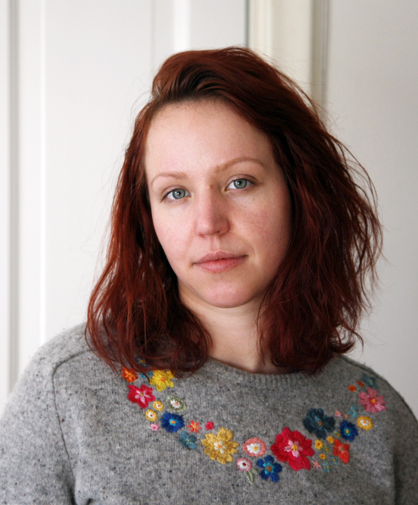 Floral embroidery on sweater, by Alicia Sivertsson 2016. Embroidered flowers on sweater, by Alicia Sivertsson. aliciasivert alicia sivert embroidery broderi brodera blommor blomma på tröja stickad ylletröja skapa skapande kreativitet diy kläder klädesplagg plagg clothes embroidery needlework flower flowers hand embroidery handbroderi creativity create make floral