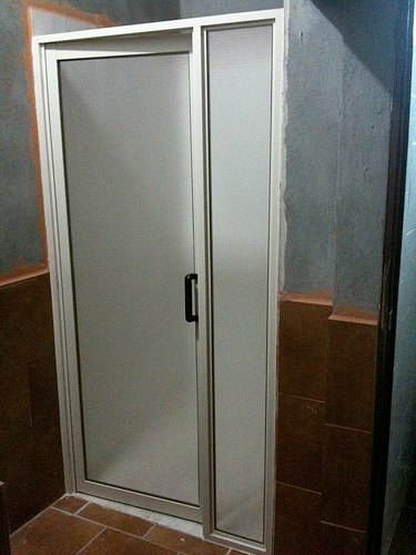 Modelos de Puertas de Duchas en Acrílico - Creando Tendencias