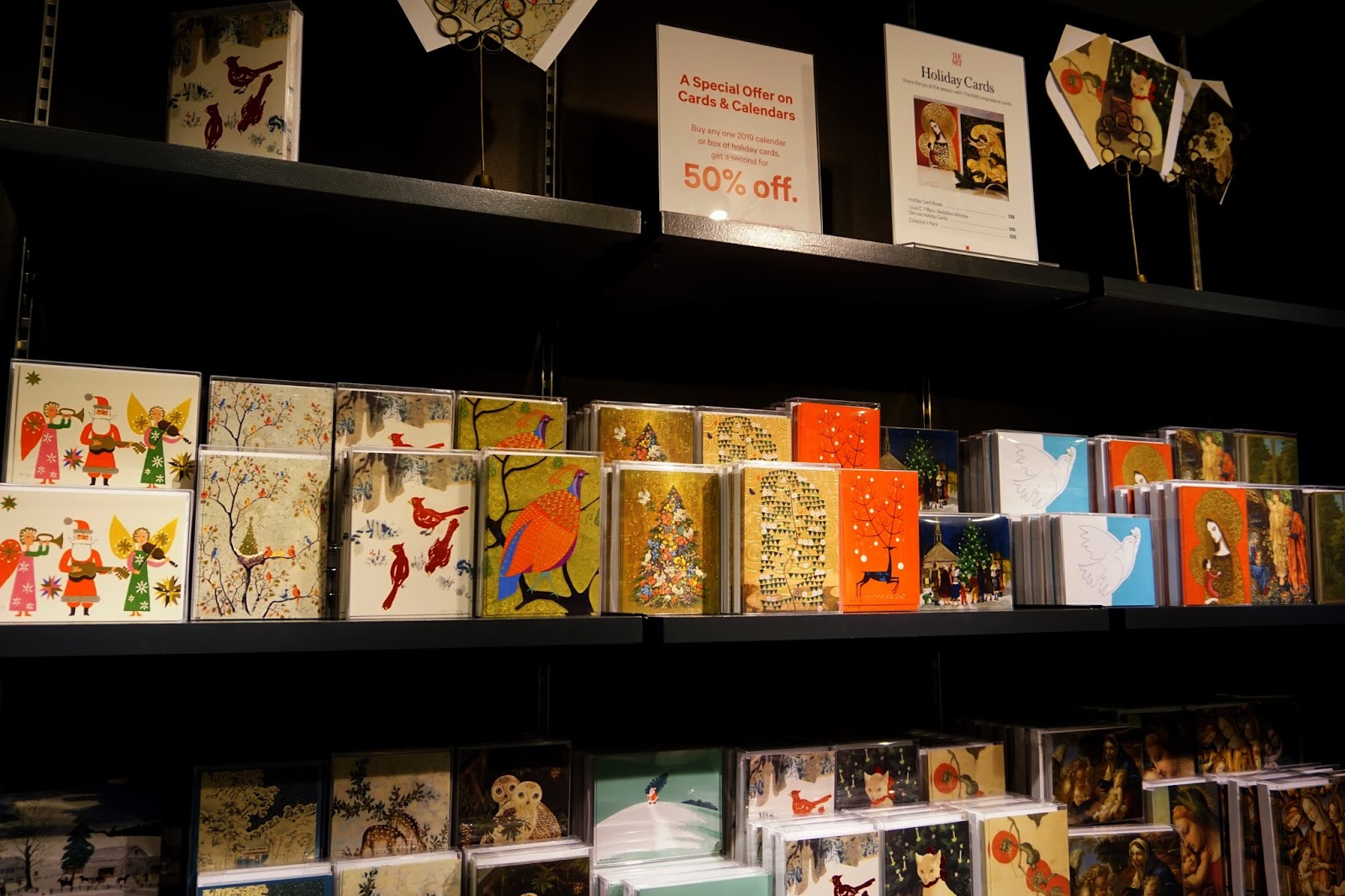 [NYC] Shopping at The Met Gift Shop 2019 Calendars, Holiday Cards