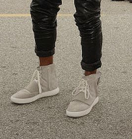 THE SNEAKER ADDICT: Kanye West Wearing His Adidas Yeezy Boost Shoes ...