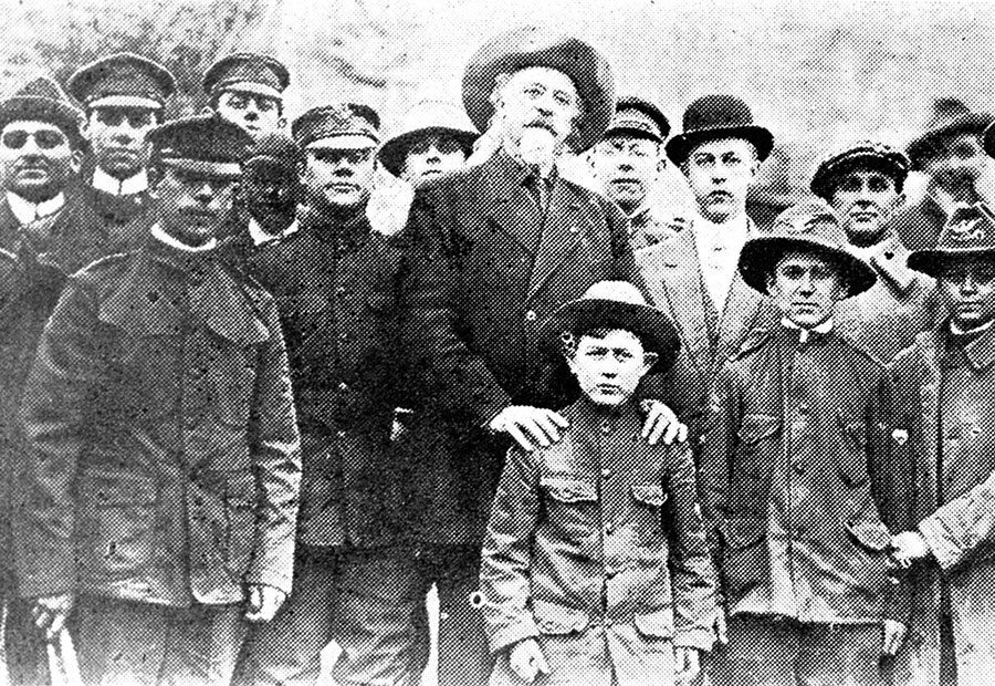 Buffalo Bill Cody with the Boy Scouts ~