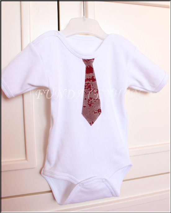 ! Funda Ceyhan KRAVATLI BEBEK BADİ