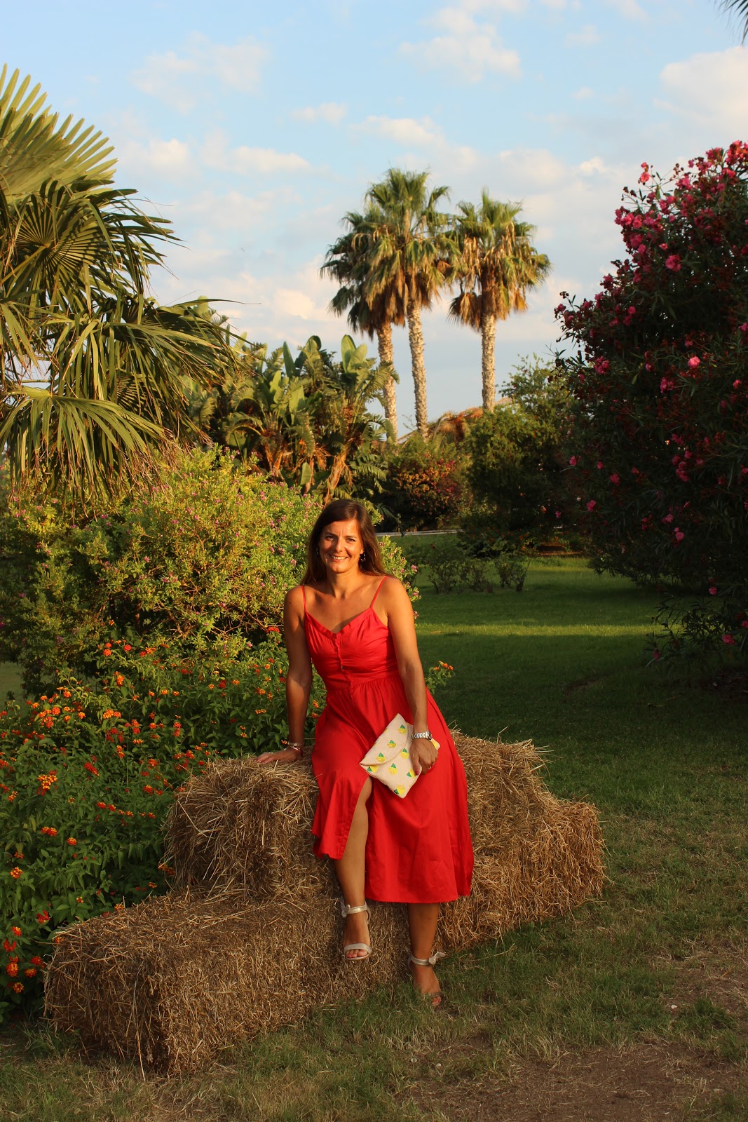 robe rouge maje, look de vacances, glamour, les petites bulles de ma vie