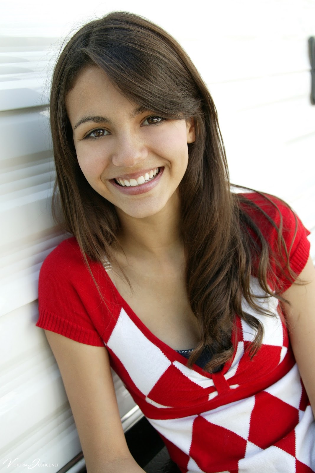 Victoria Justice // Photoshoot by Rena Durham - 2007 - Celebrity Magazine