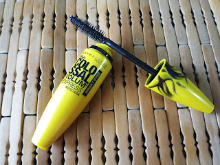 Maybelline colossal mascara - volum' express MAYBELLINE NEWYORK, Classic Beauty Products, beauty review, Maybelline white super fresh powder, Maybelline color show nail polish, makeup, make up, makeup review, makeup blog, Maybelline COlor Show Lipstick, maybelline Mascara, beauty, beauty blog, Beauty review, Makeup online, top beauty blog, red alice rao, redalicerao