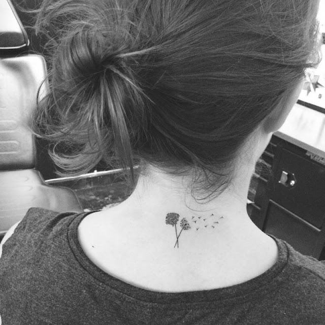 Mini tatuagens de flores para as mulheres Mini tatuagens de flores para as mulheres