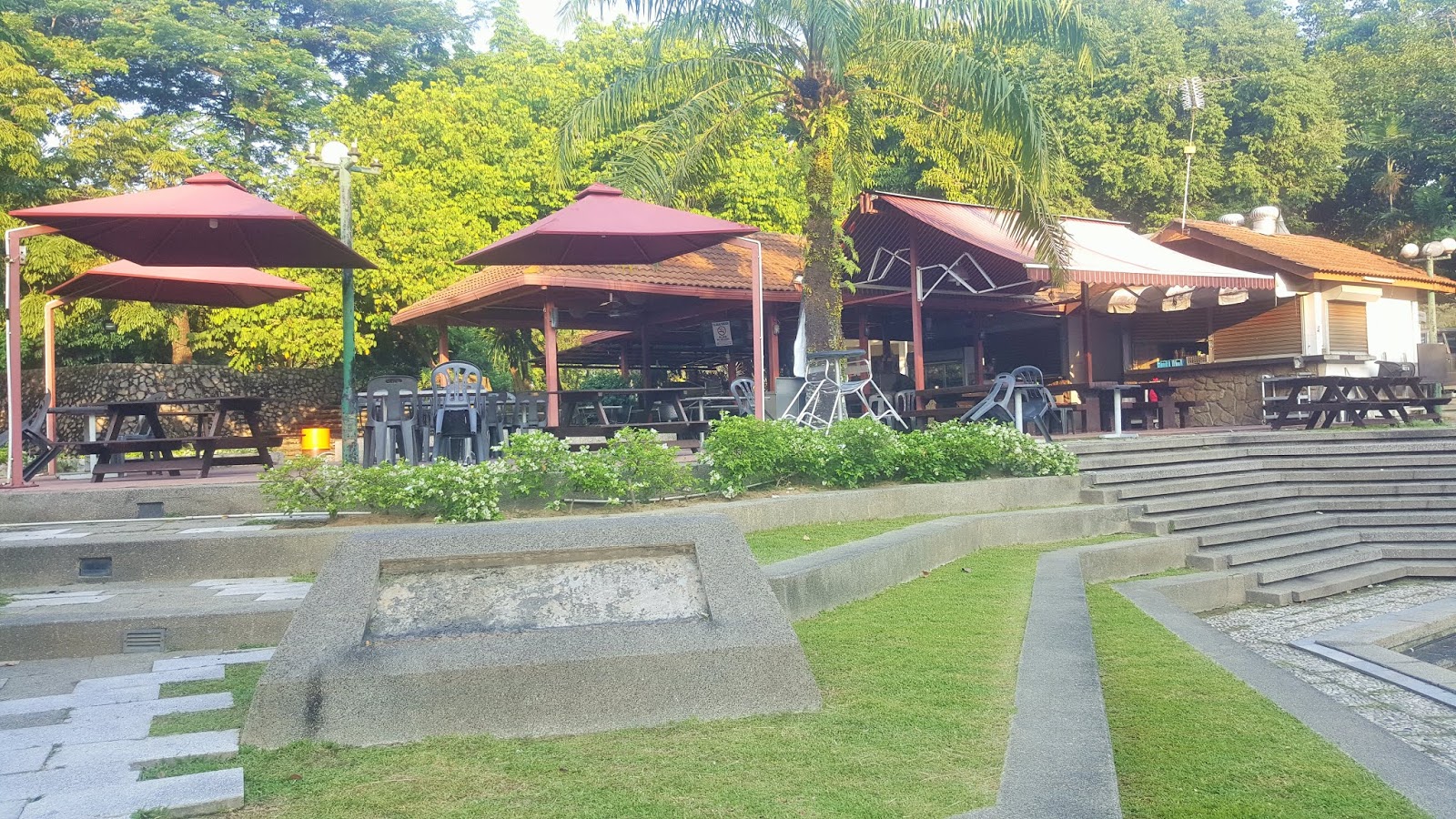 Tasik Shah Alam Seafood Restaurant