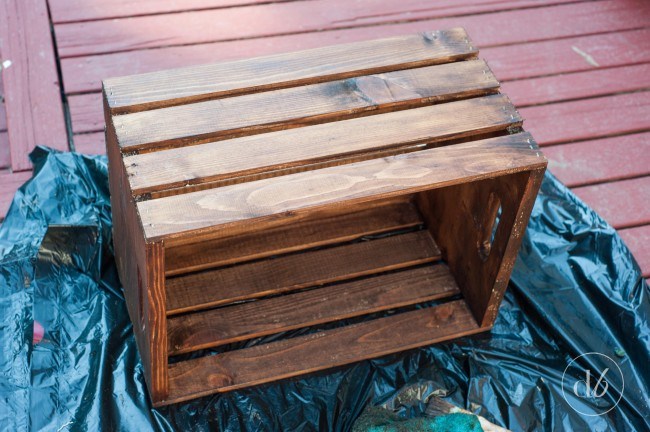 Demo WOODEN CRATE ON HAIRPIN LEGS Demo WOODEN CRATE ON HAIRPIN LEGS